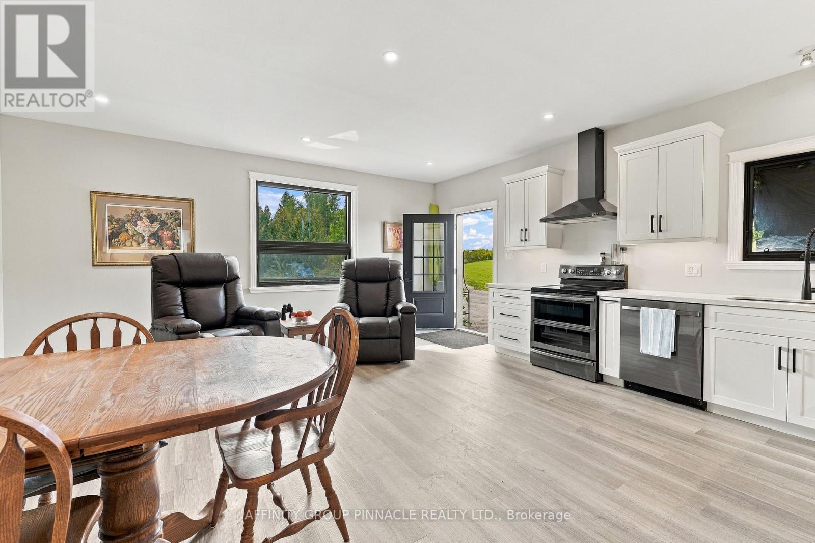 724 Elm Tree Road Property Photo 44