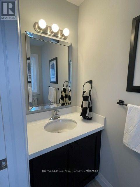 4839 Pettit Avenue Property Photo 3
