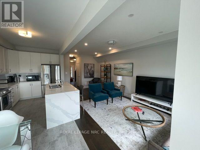 4839 Pettit Avenue Property Photo 5