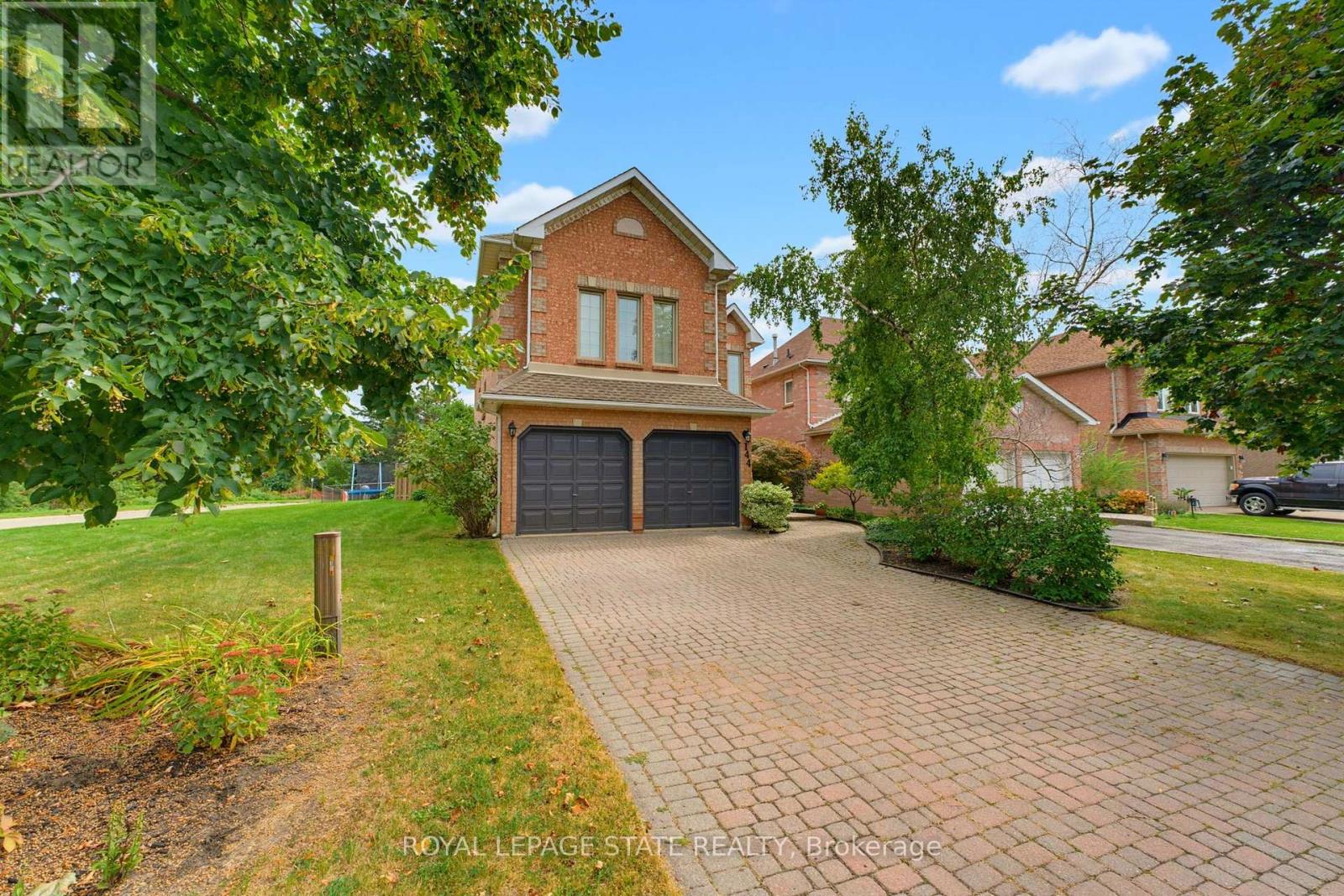 144 Cove Crescent Property Photo 1