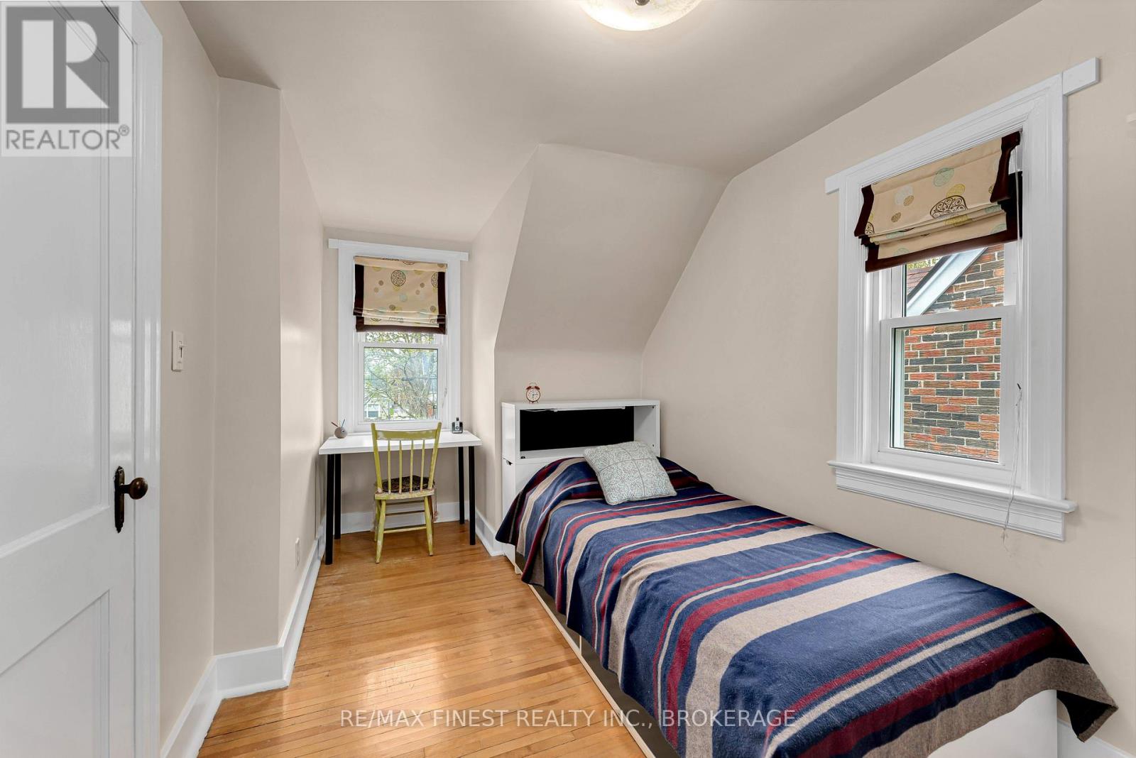 298 College Street Property Photo 25