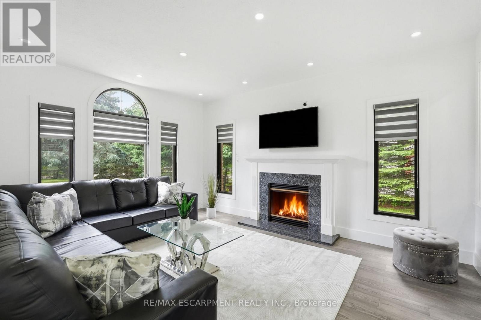 2 Currie Drive Property Photo 7