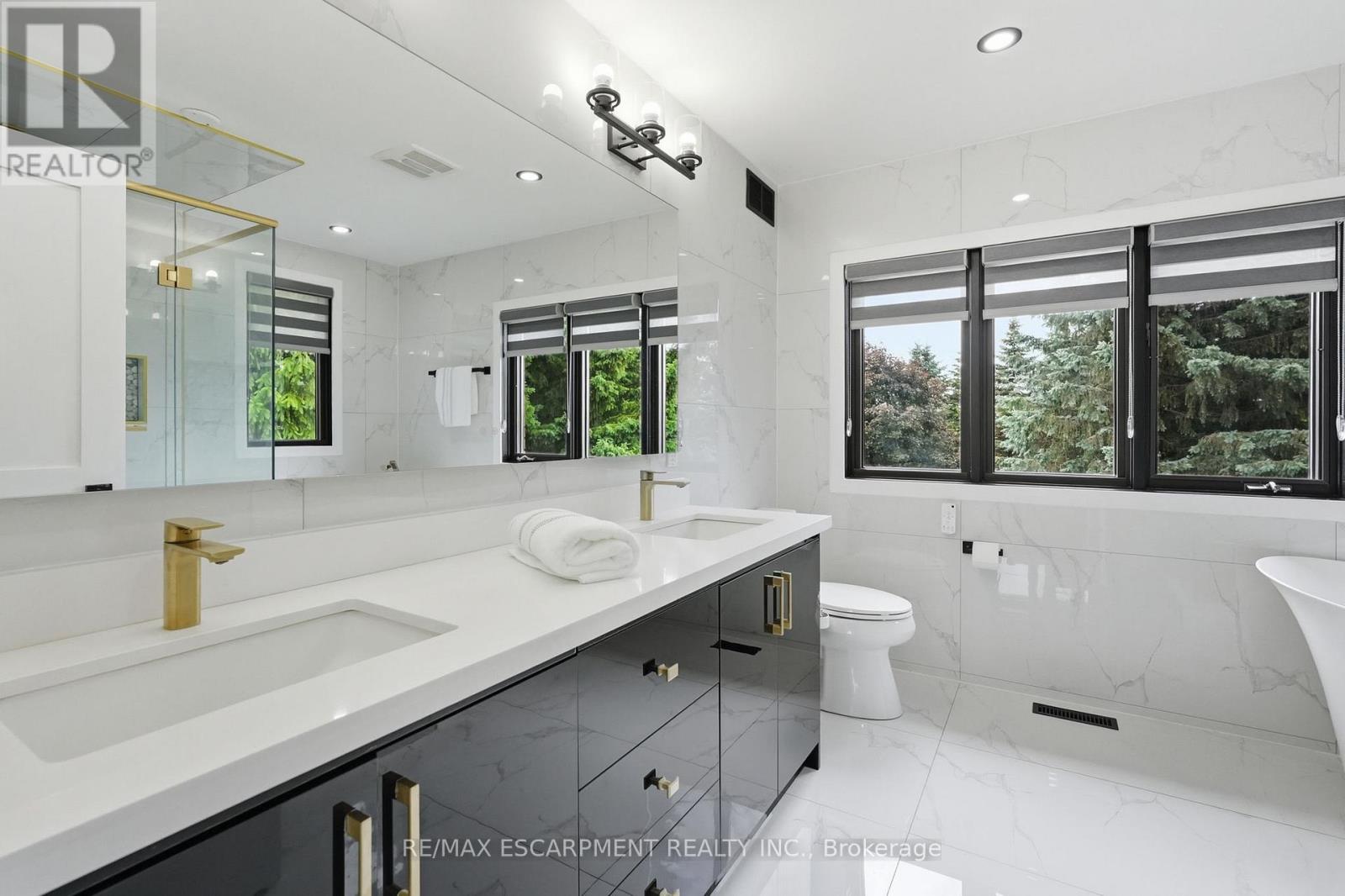 2 Currie Drive Property Photo 21