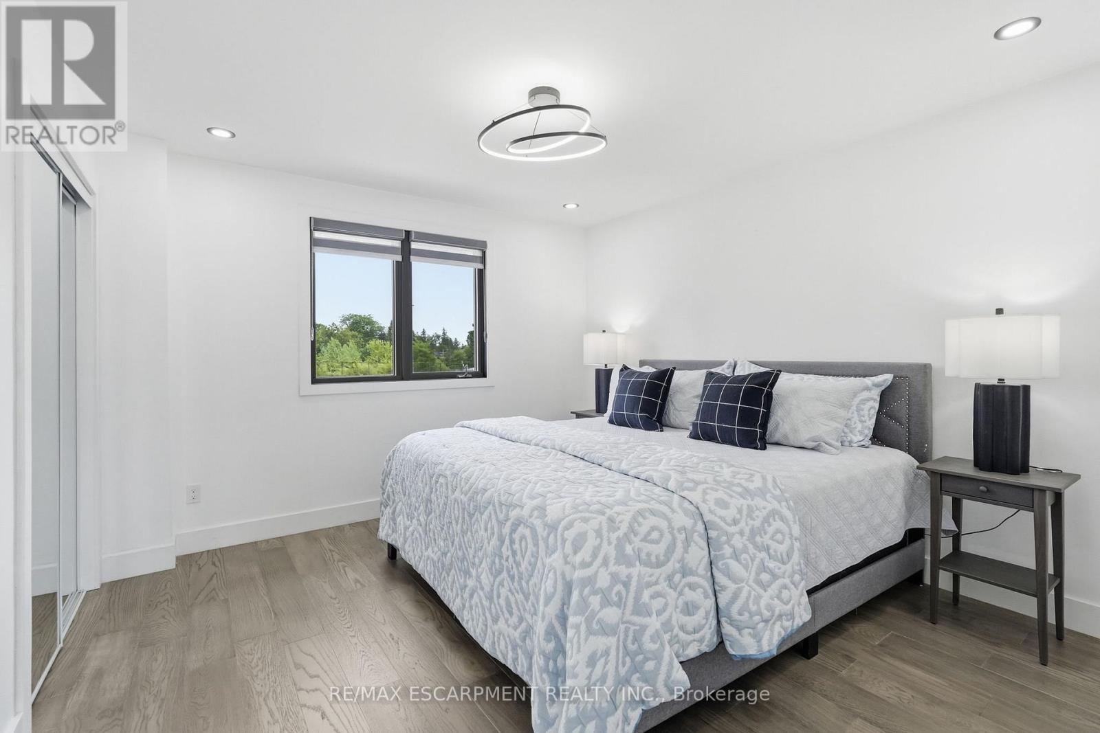 2 Currie Drive Property Photo 23