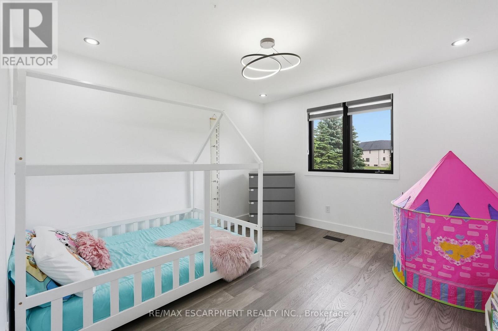 2 Currie Drive Property Photo 26