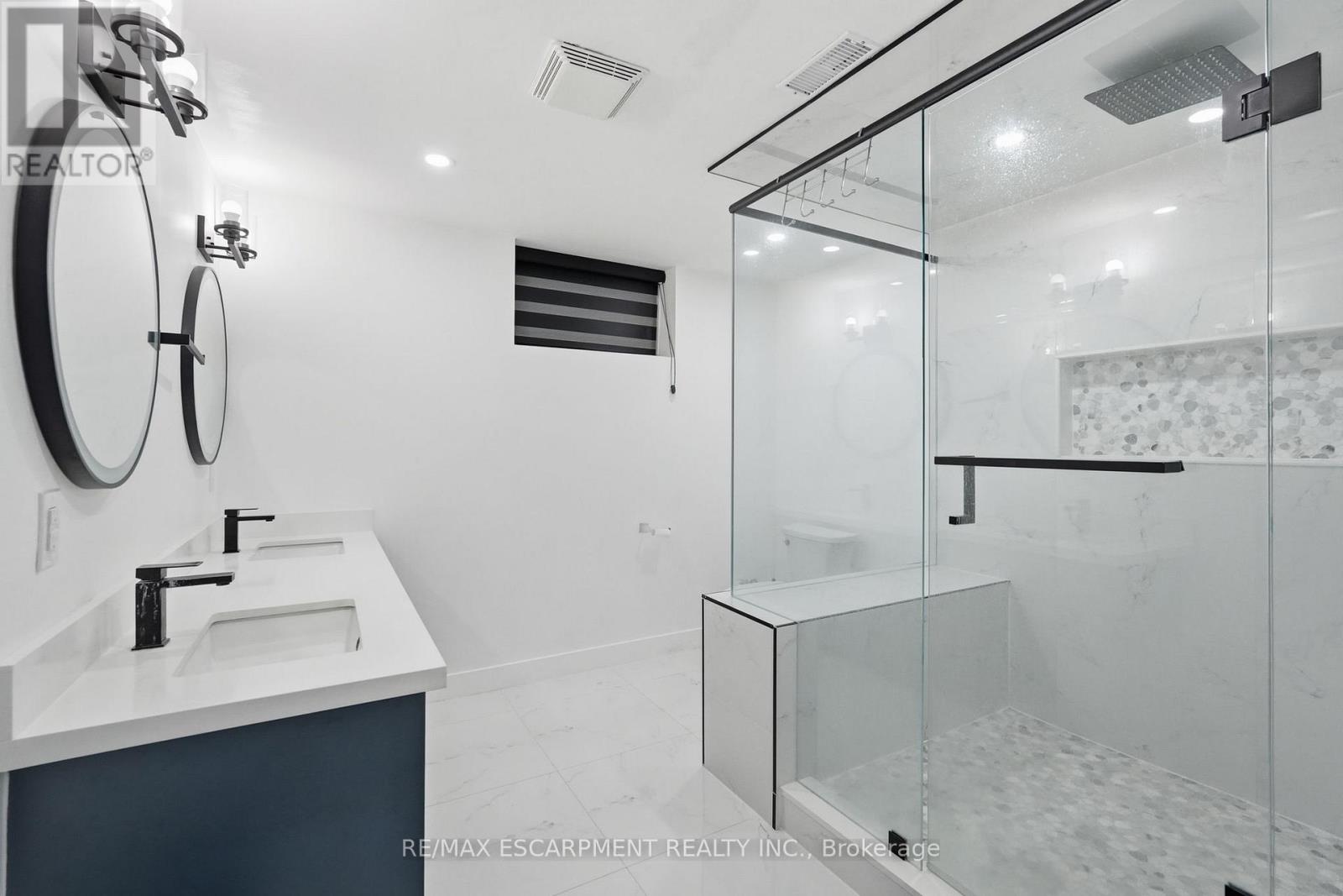 2 Currie Drive Property Photo 35