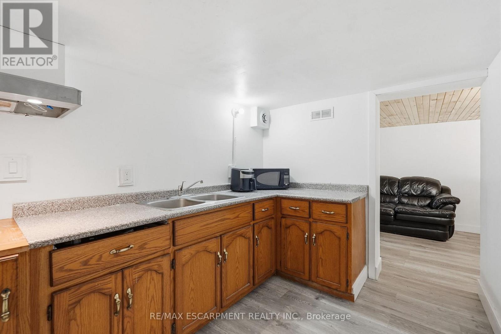 2 Currie Drive Property Photo 39