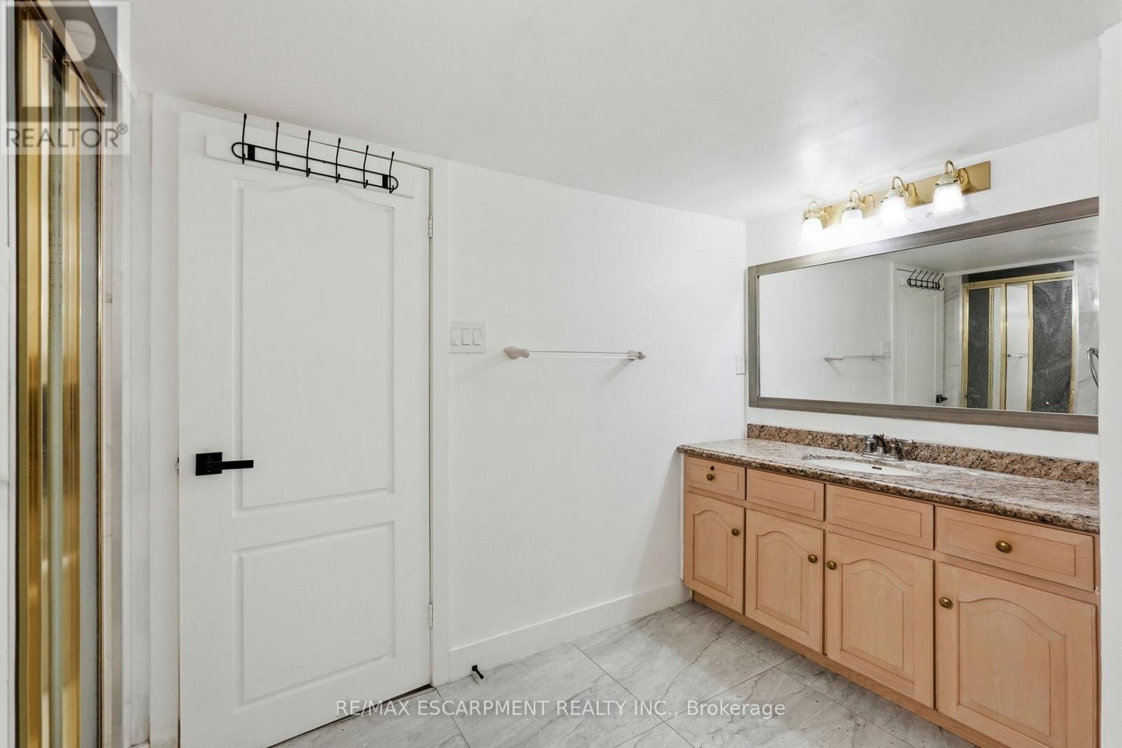 2 Currie Drive Property Photo 40