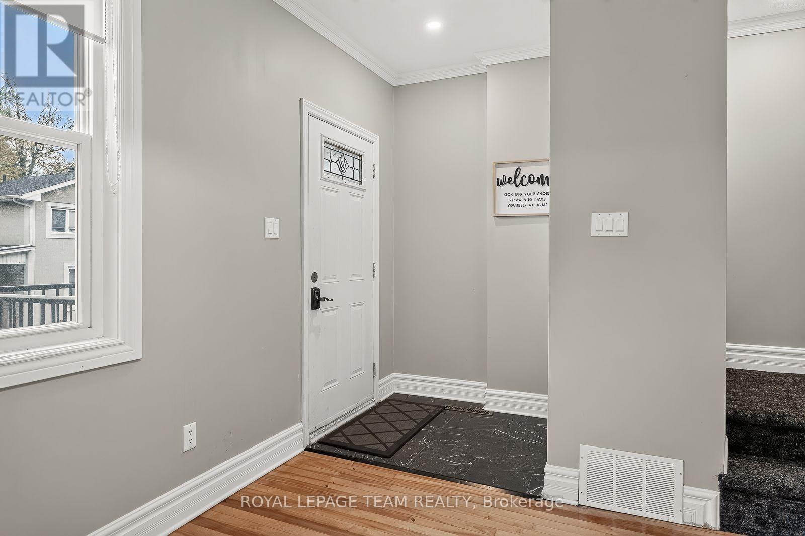 447 - 449 Green Avenue Property Photo 21