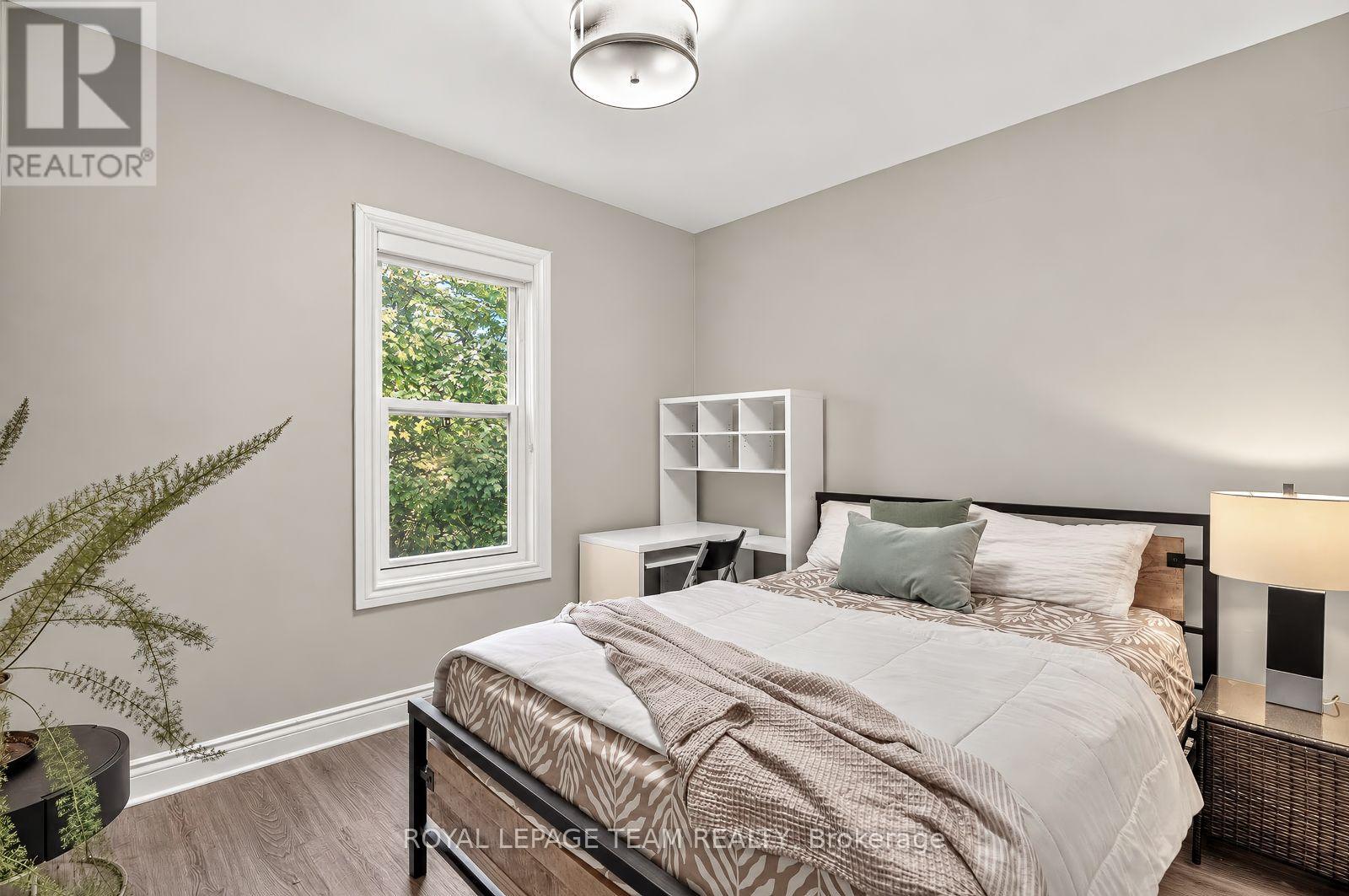 447 - 449 Green Avenue Property Photo 28