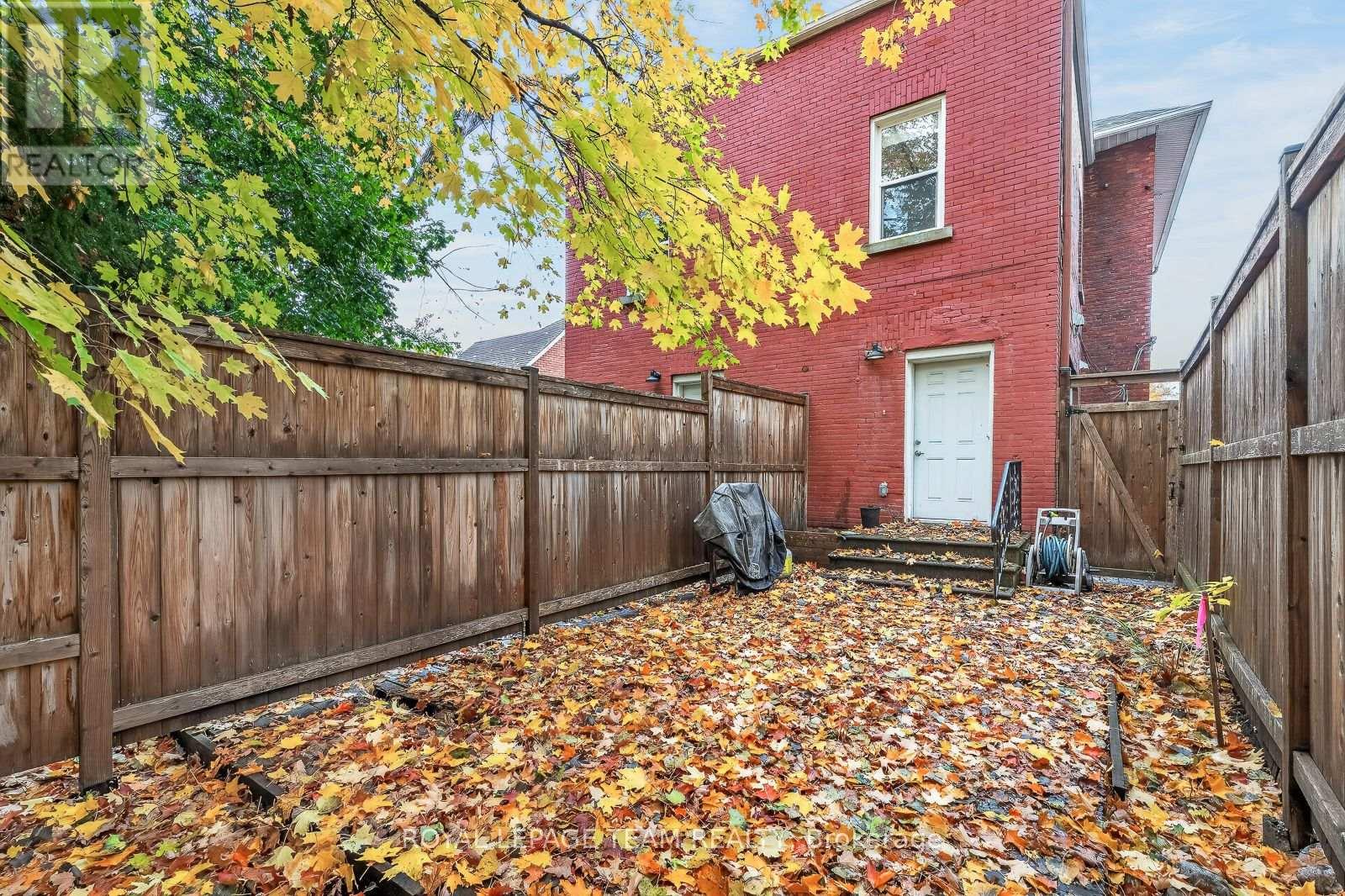 447 - 449 Green Avenue Property Photo 44