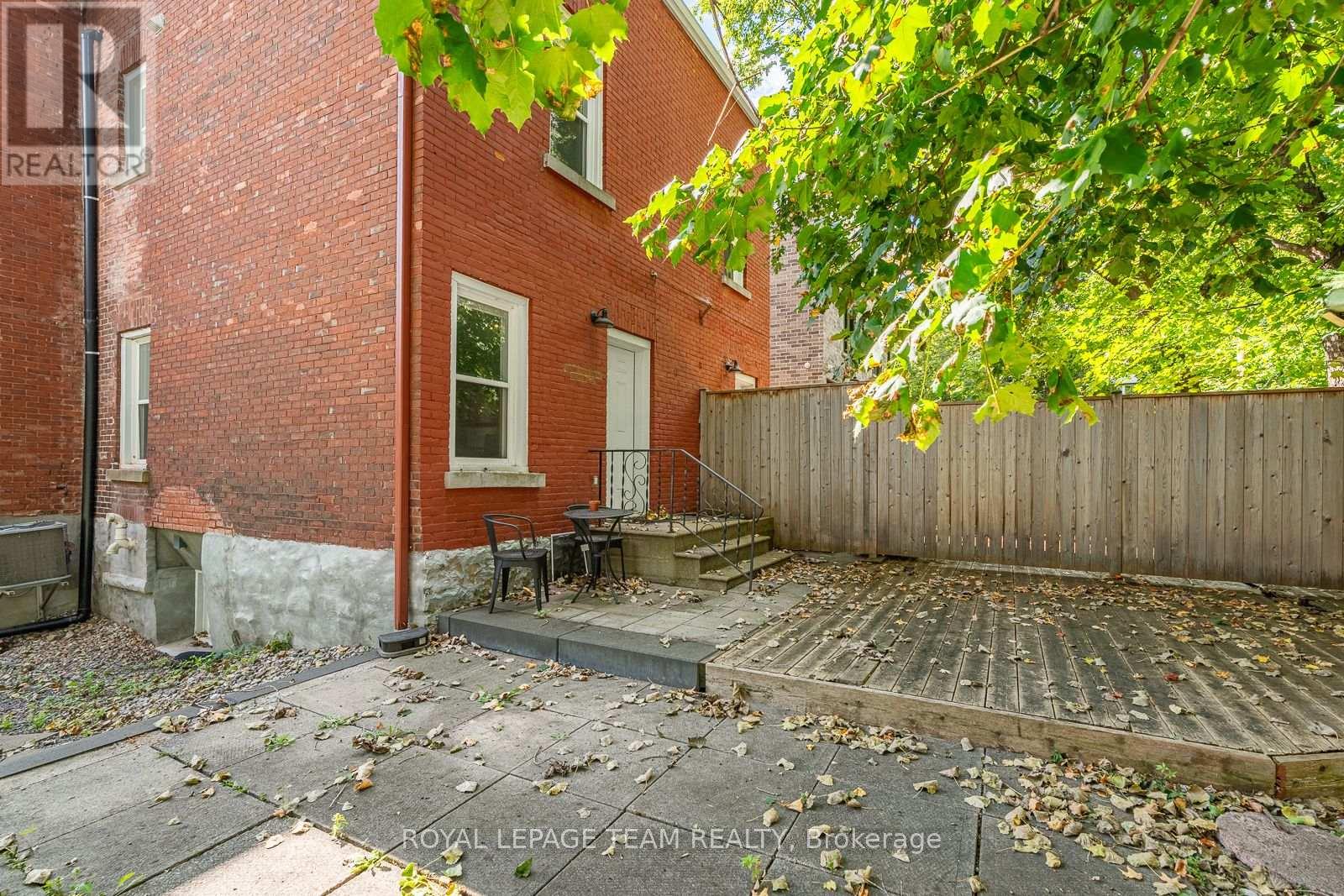 447 - 449 Green Avenue Property Photo 45