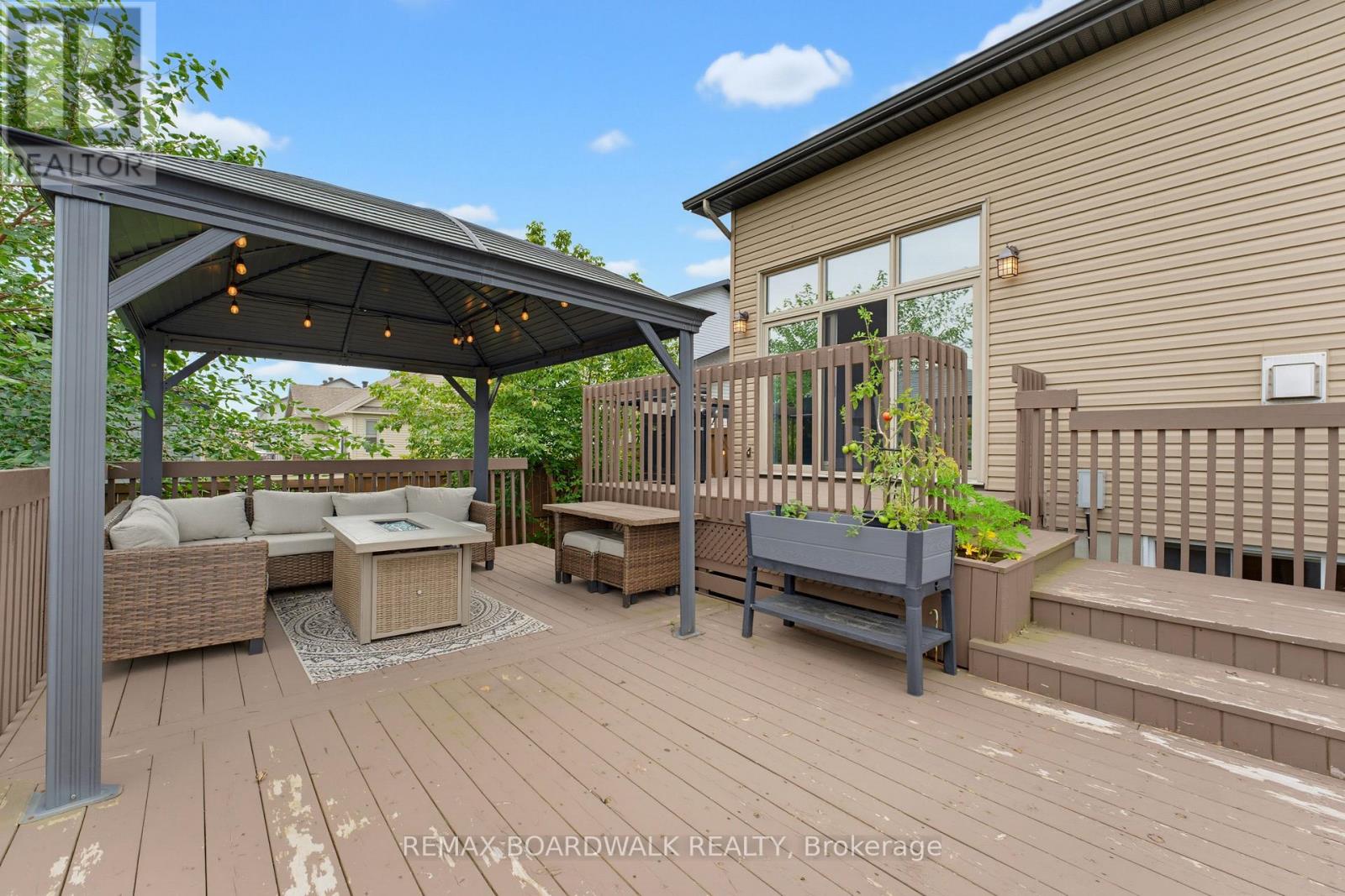 236 Sterling Avenue Property Photo 42