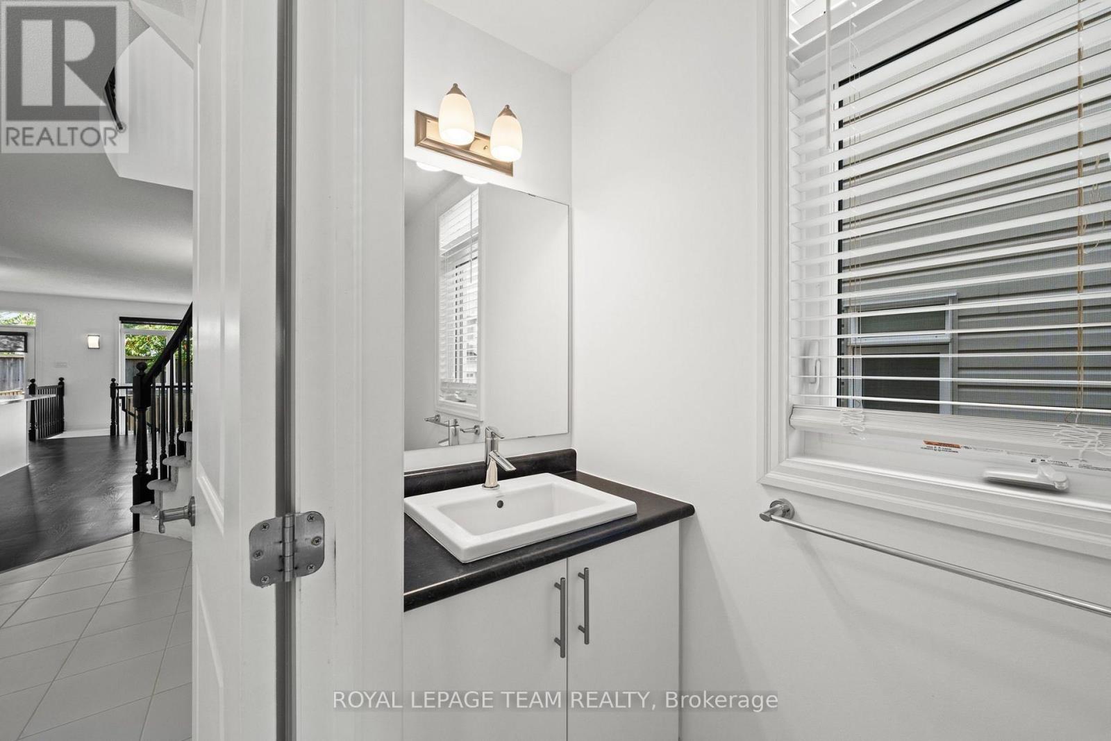 547 Rioja Street Property Photo 6