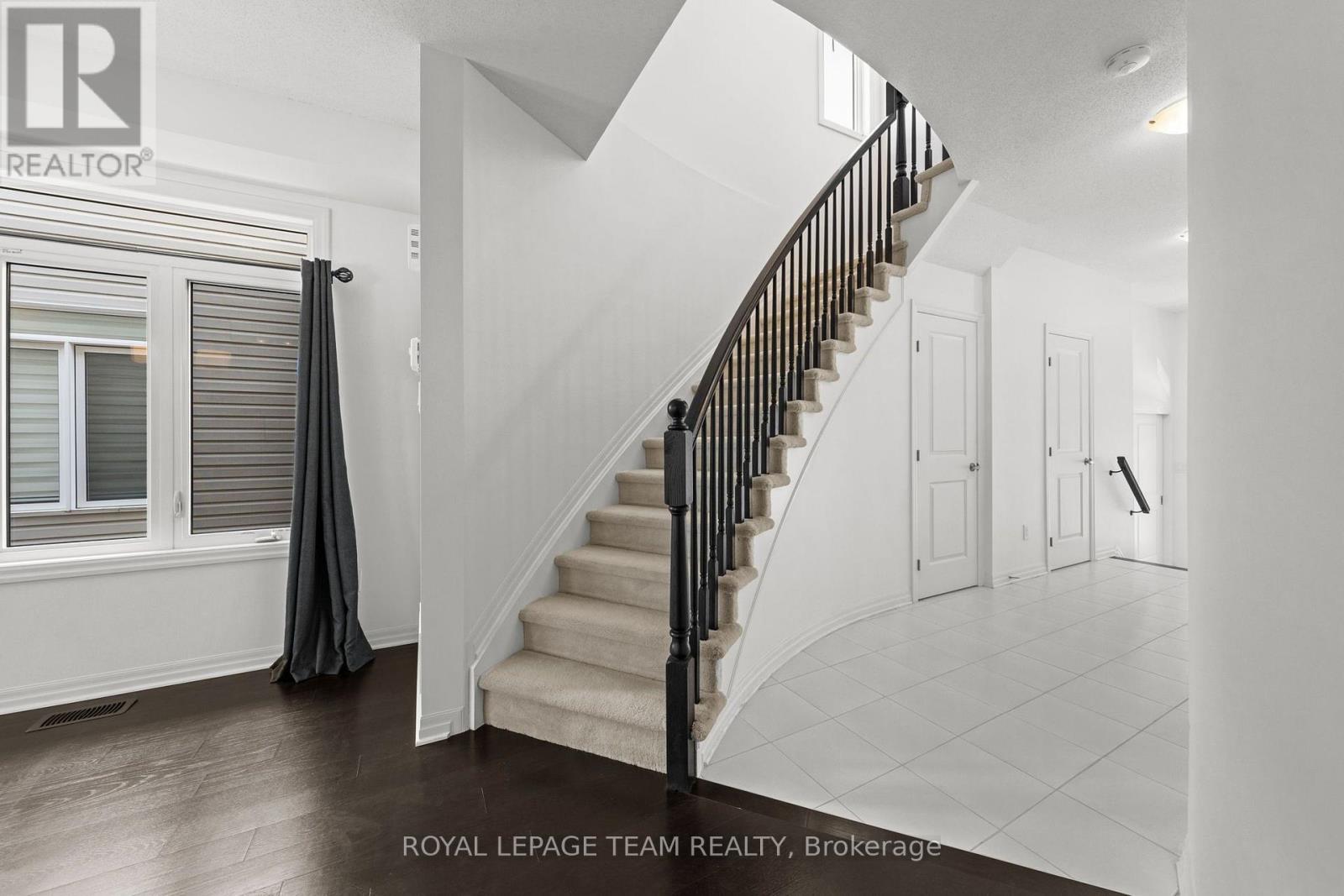 547 Rioja Street Property Photo 21