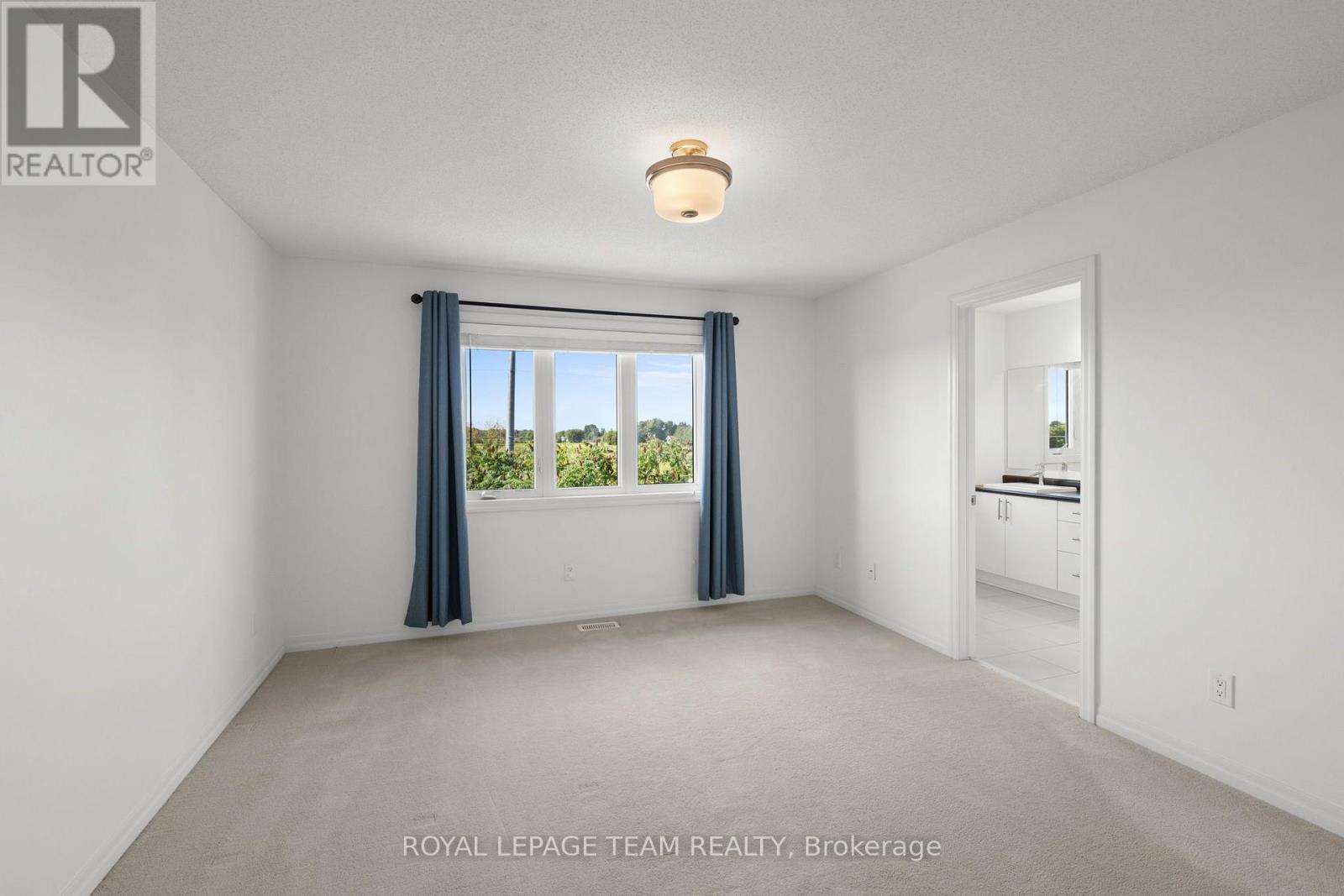 547 Rioja Street Property Photo 24