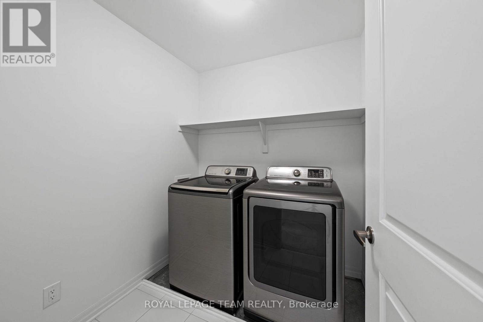 547 Rioja Street Property Photo 29