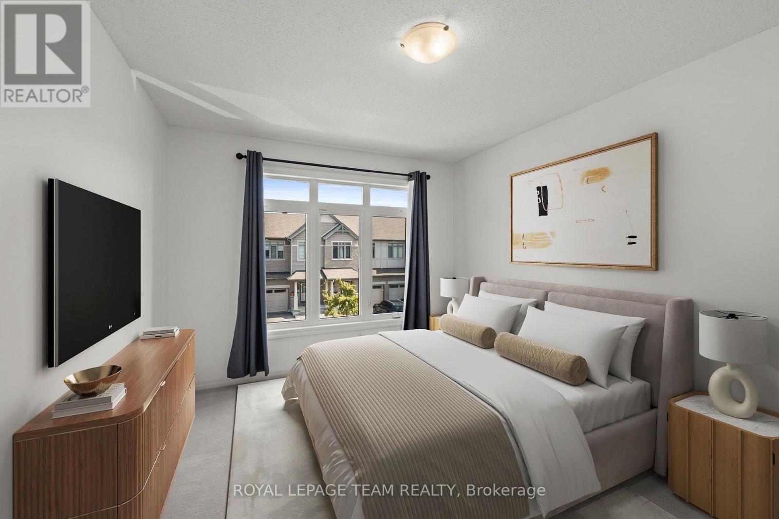 547 Rioja Street Property Photo 33
