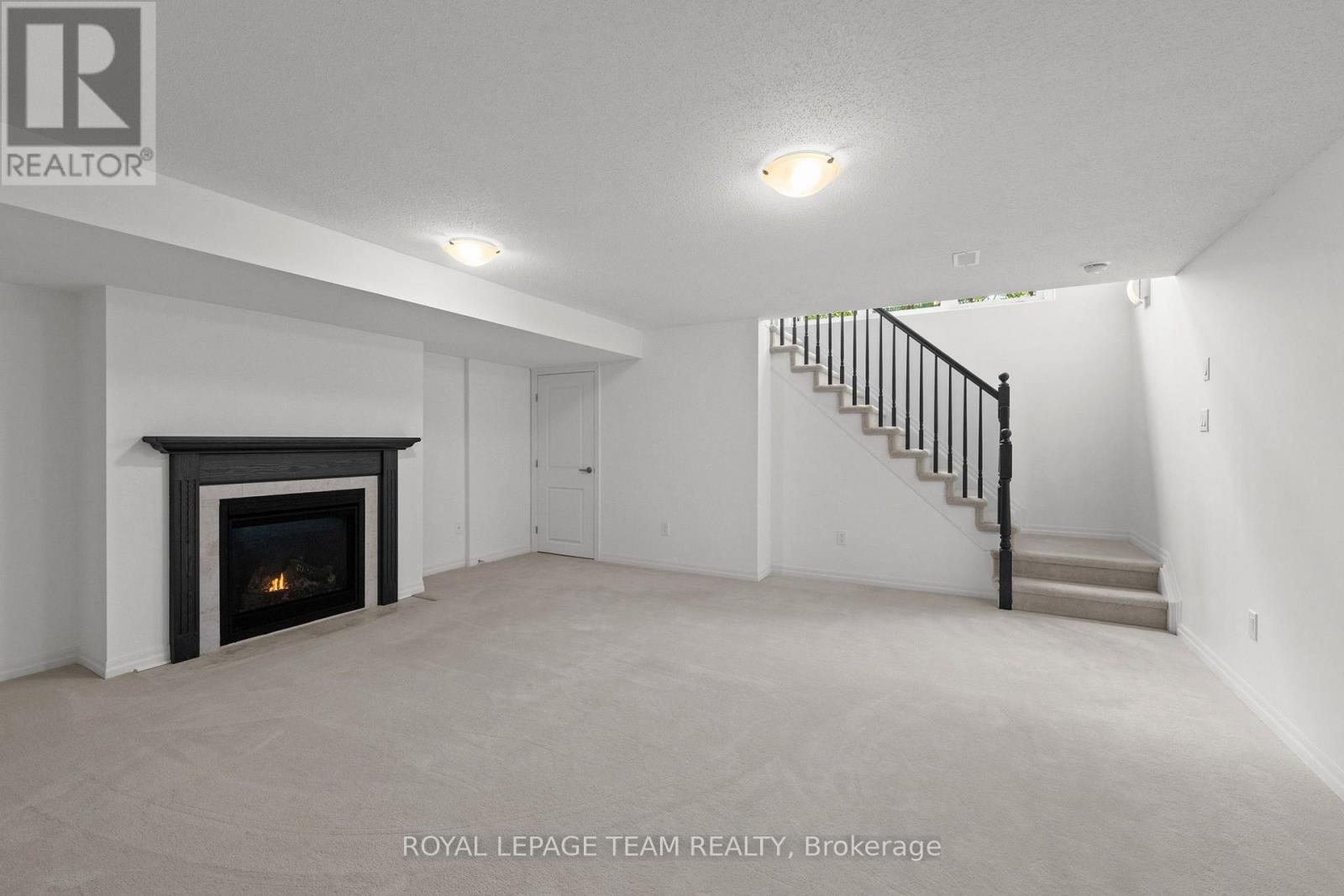 547 Rioja Street Property Photo 37