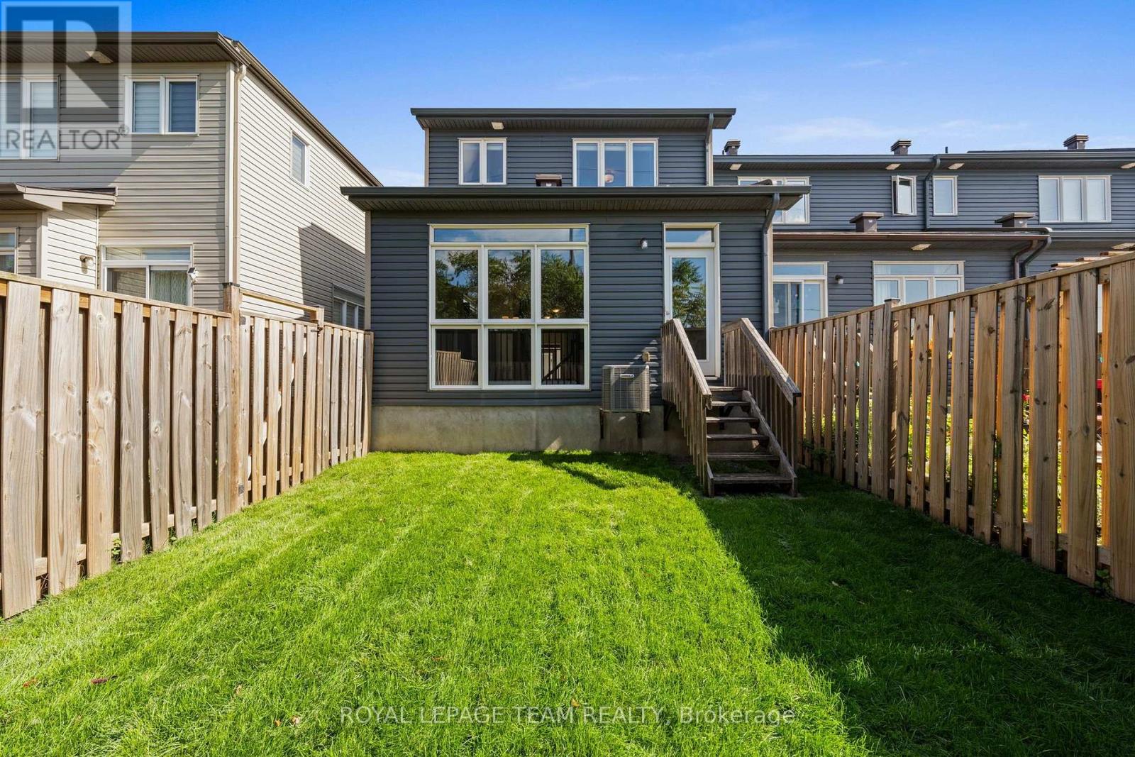 547 Rioja Street Property Photo 40