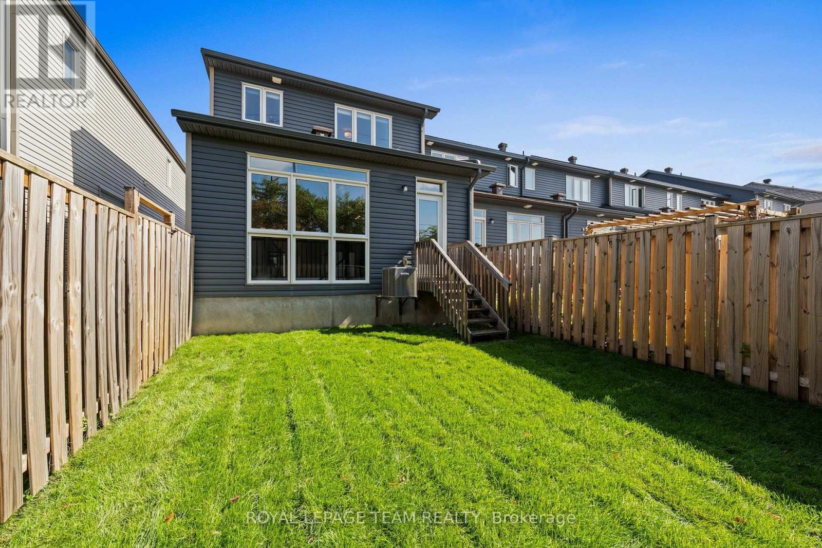 547 Rioja Street Property Photo 41