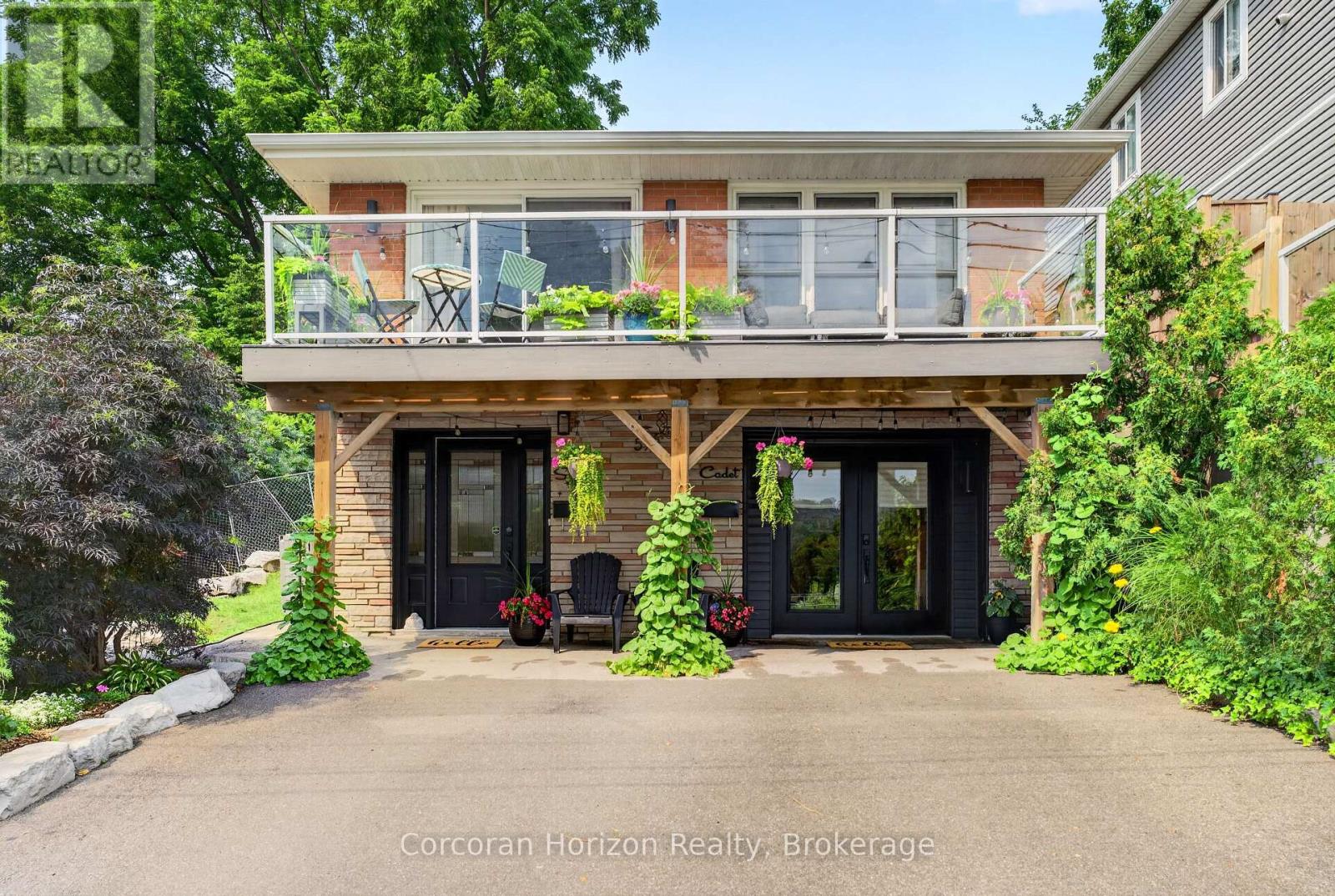 592 Aberdeen Avenue Property Photo 1