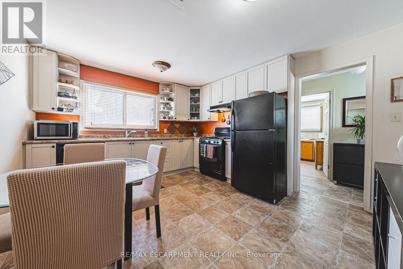 28 Munn Street Property Photo 6