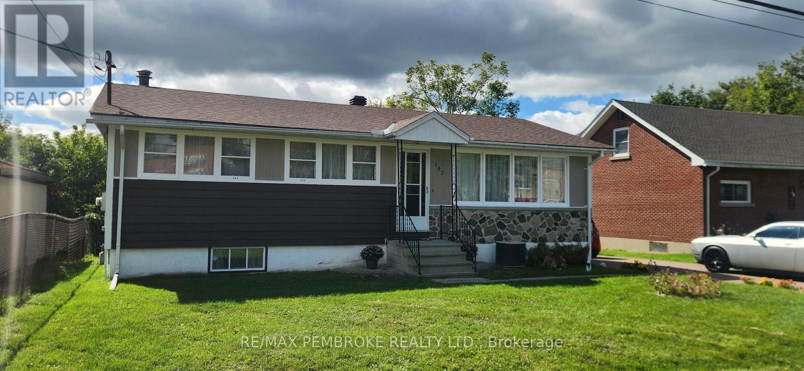 142 Deacon Street Property Photo 1