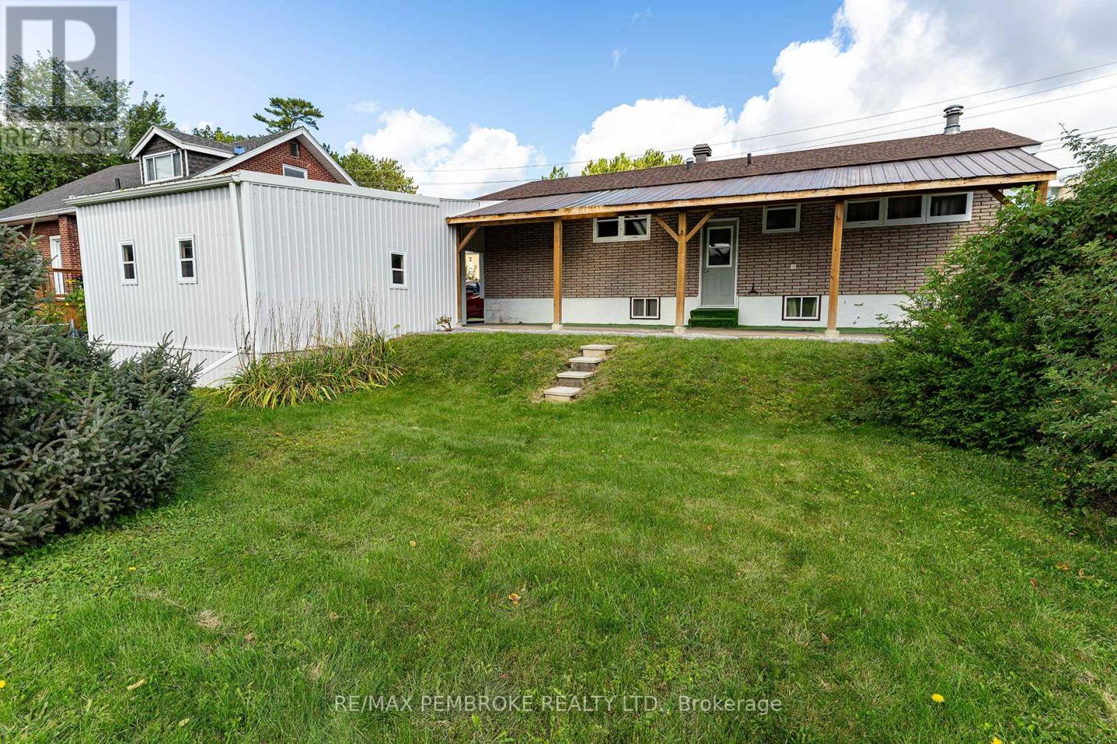 142 Deacon Street Property Photo 10