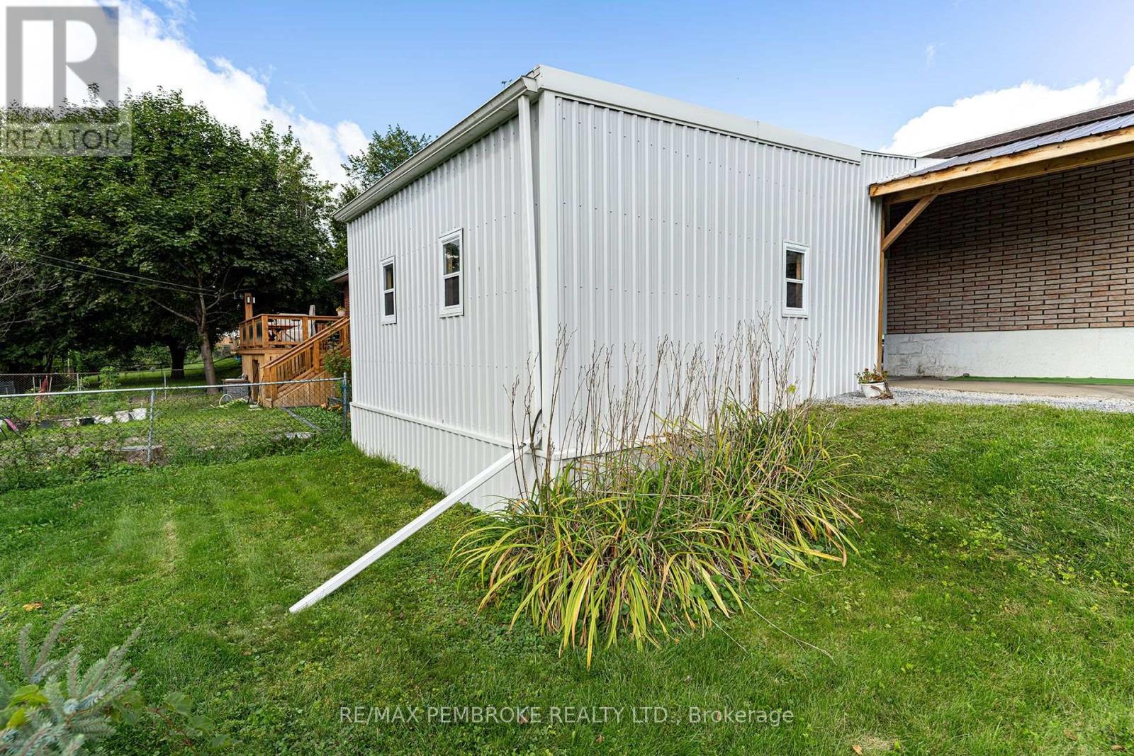 142 Deacon Street Property Photo 11