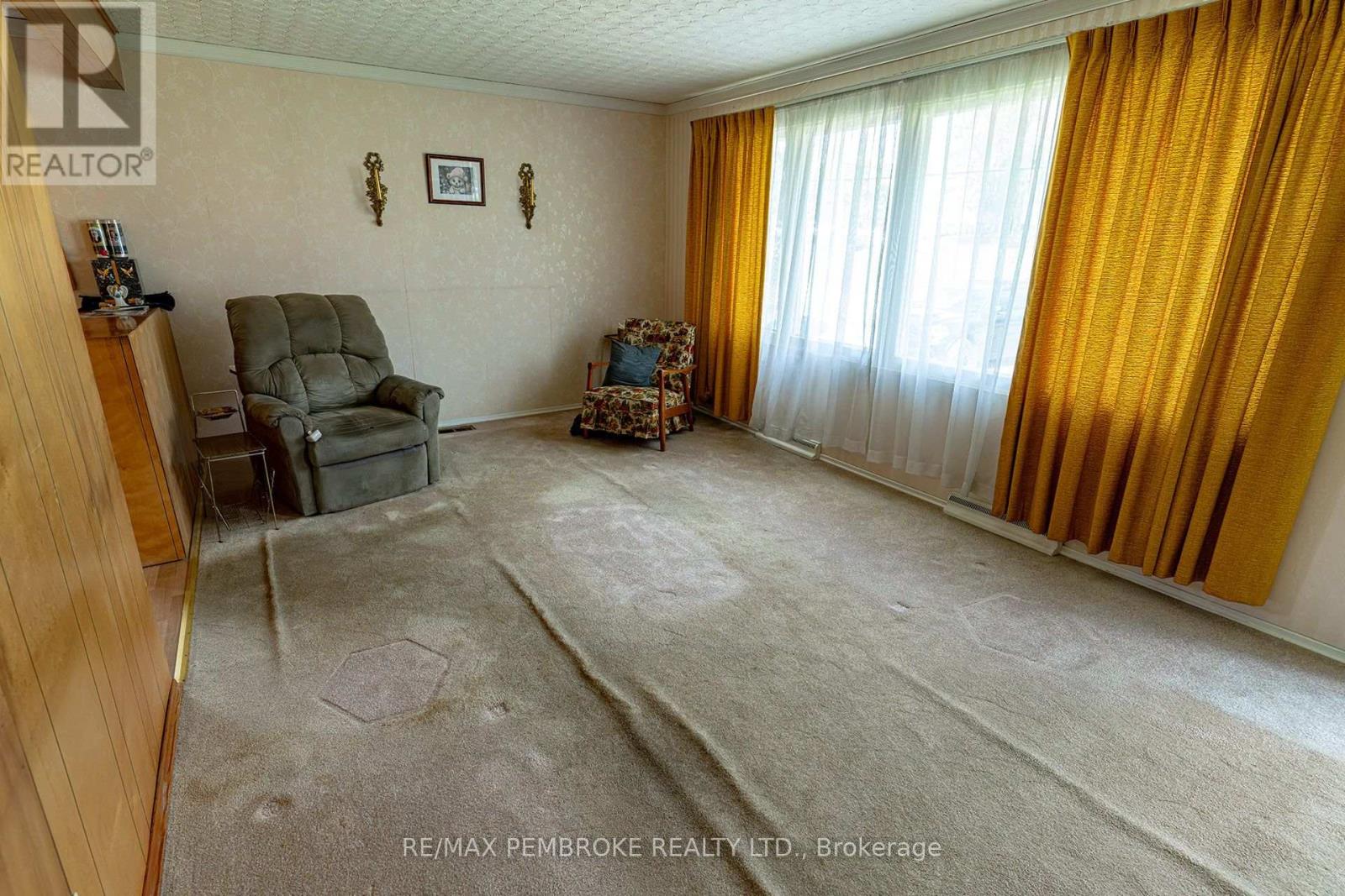 142 Deacon Street Property Photo 15