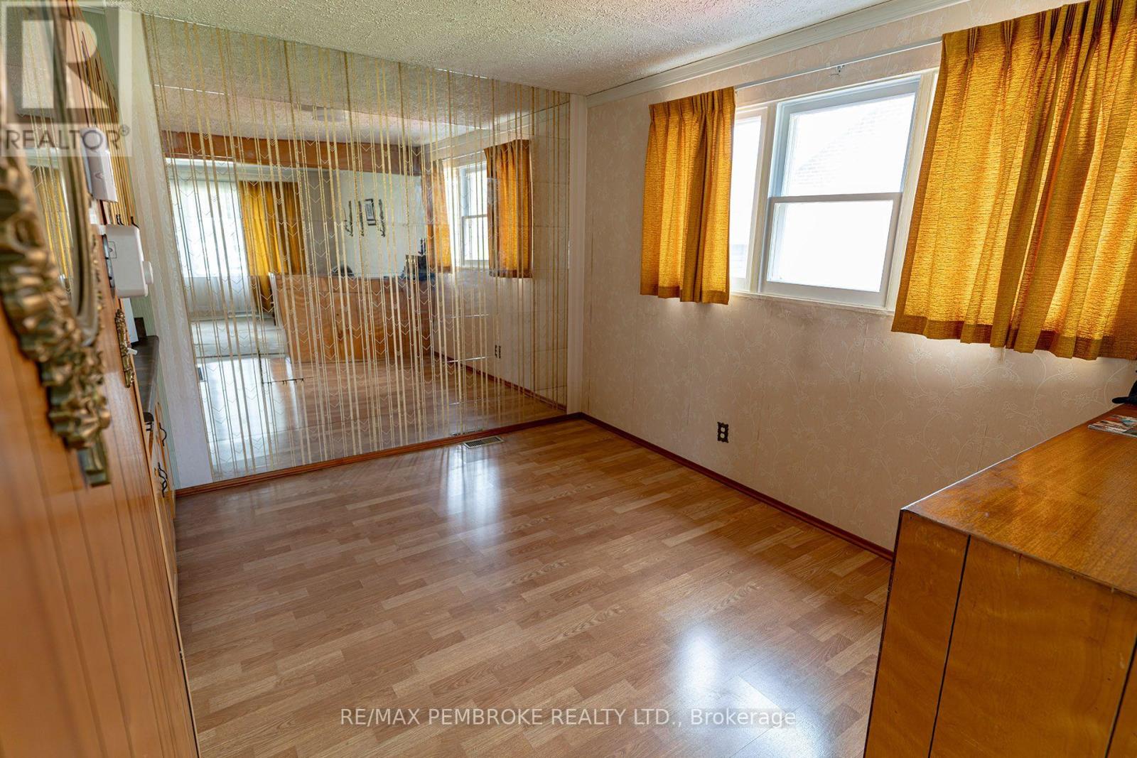 142 Deacon Street Property Photo 17