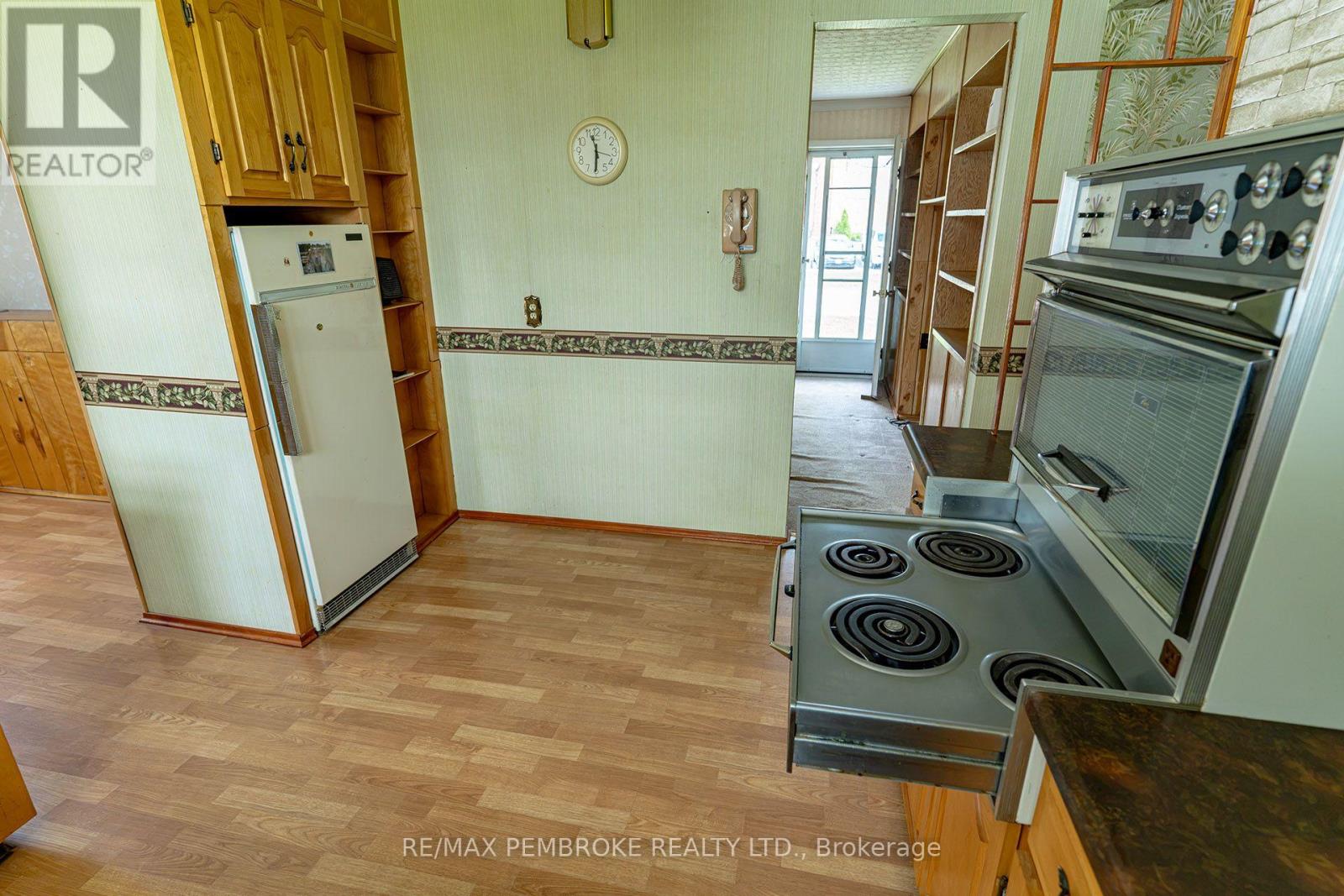142 Deacon Street Property Photo 22