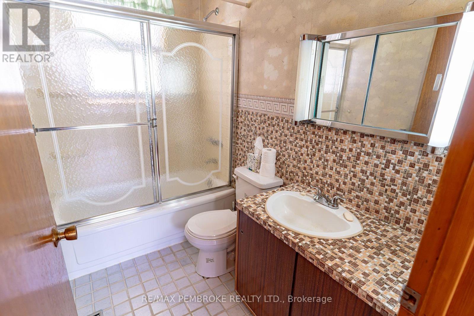 142 Deacon Street Property Photo 24