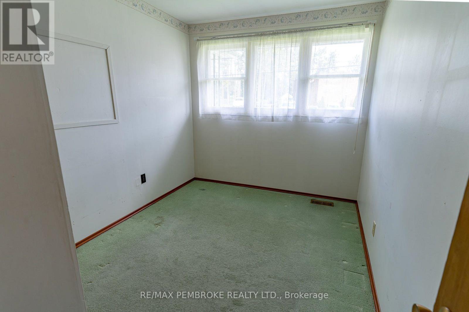 142 Deacon Street Property Photo 25