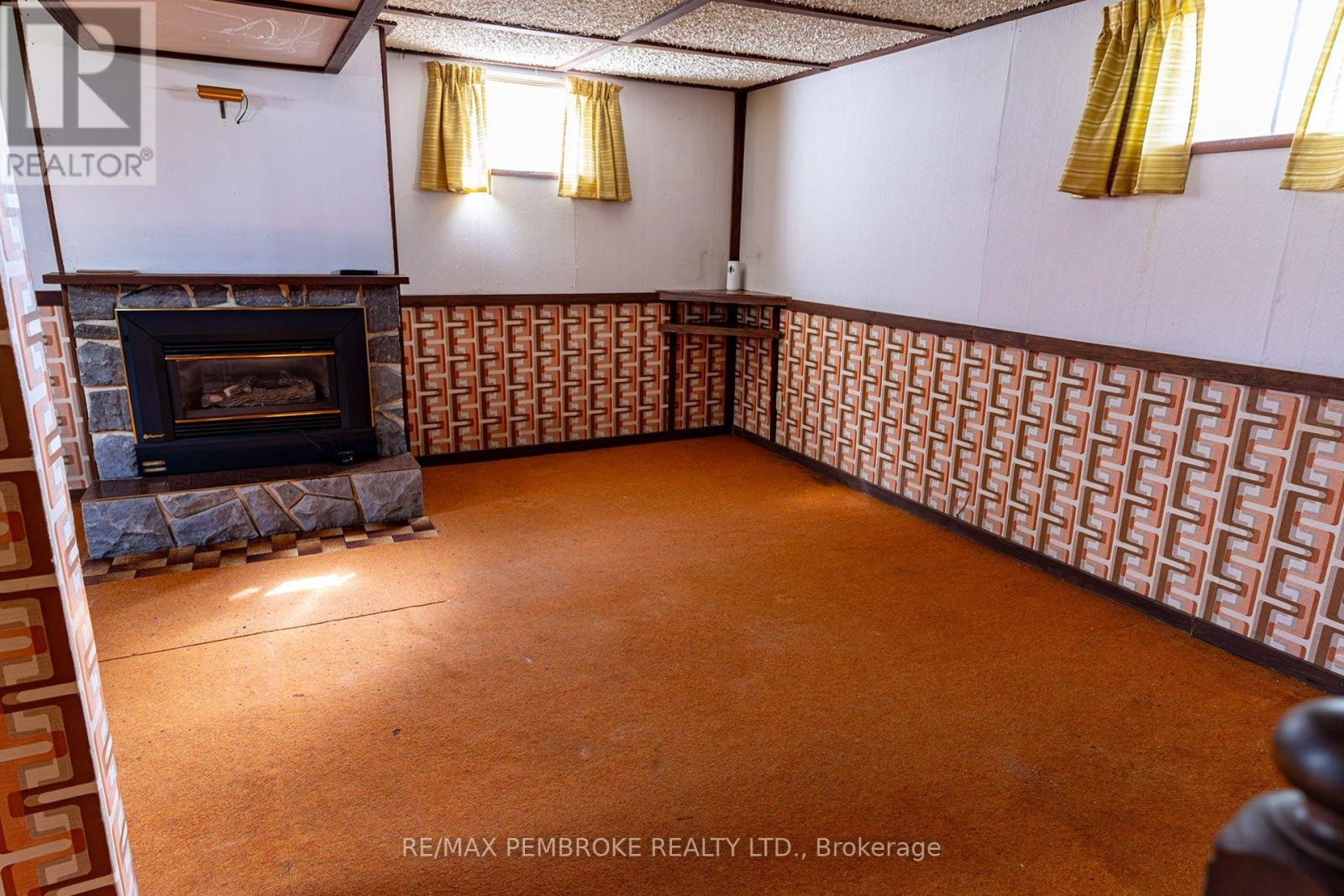 142 Deacon Street Property Photo 33