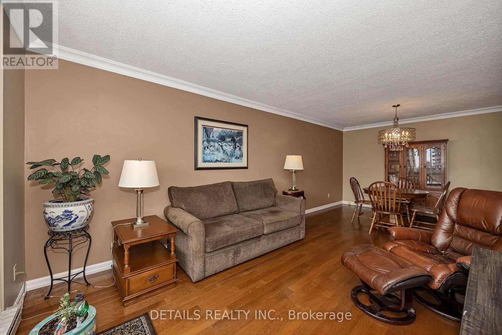 908 - 1705 Playfair Drive Property Photo 7