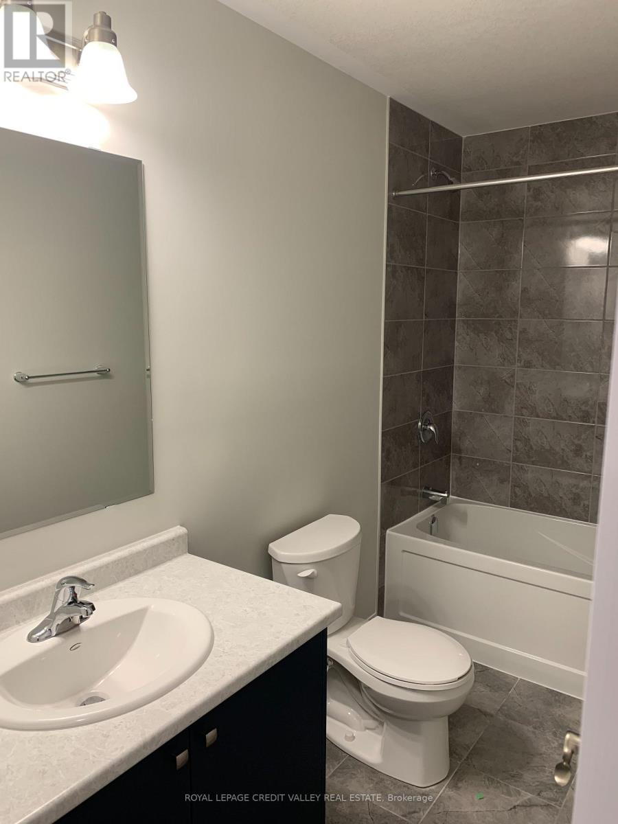 13 - 25 Isherwood Avenue E Property Photo 15