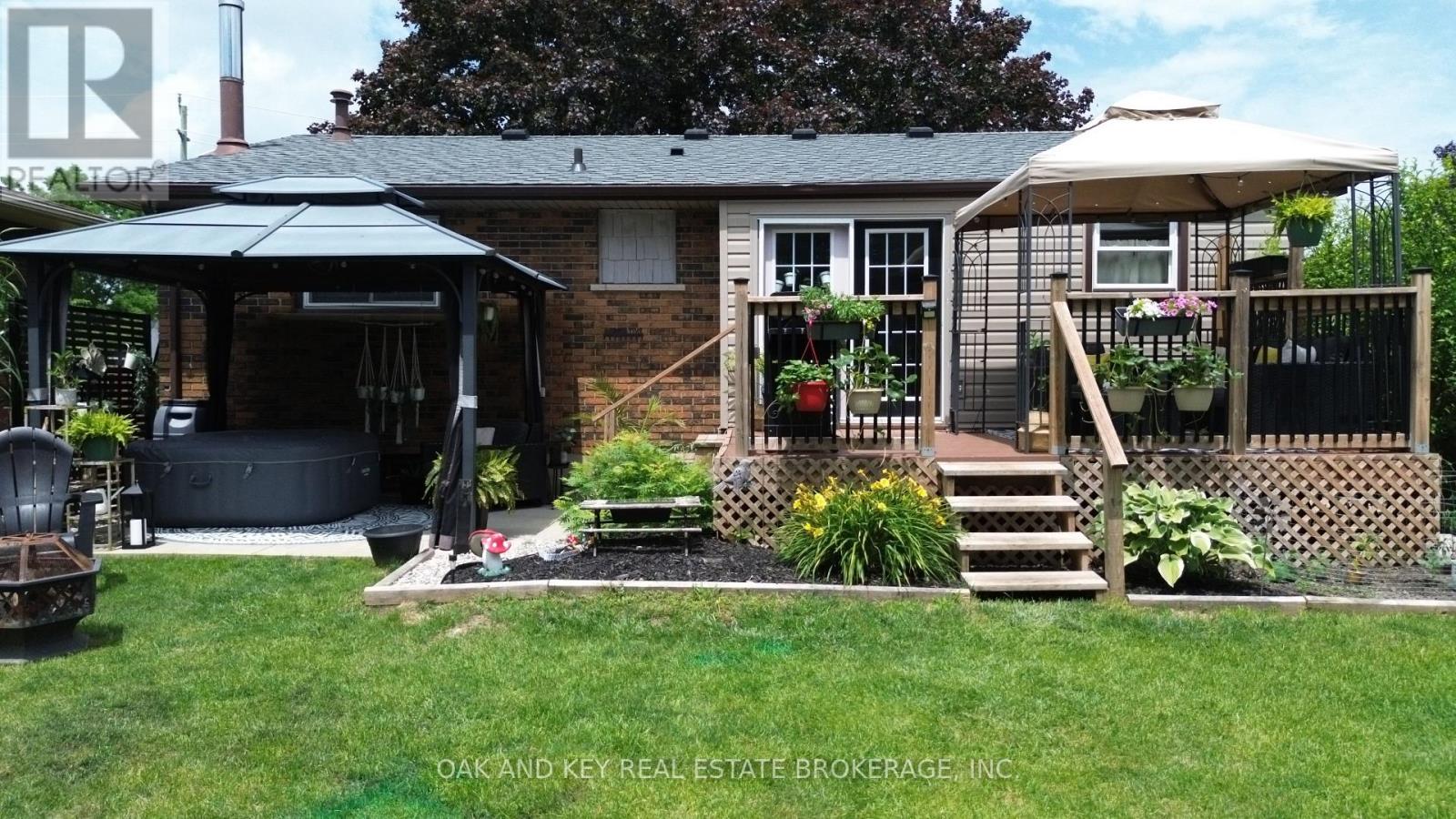 26 Sinclair Avenue Property Photo 29