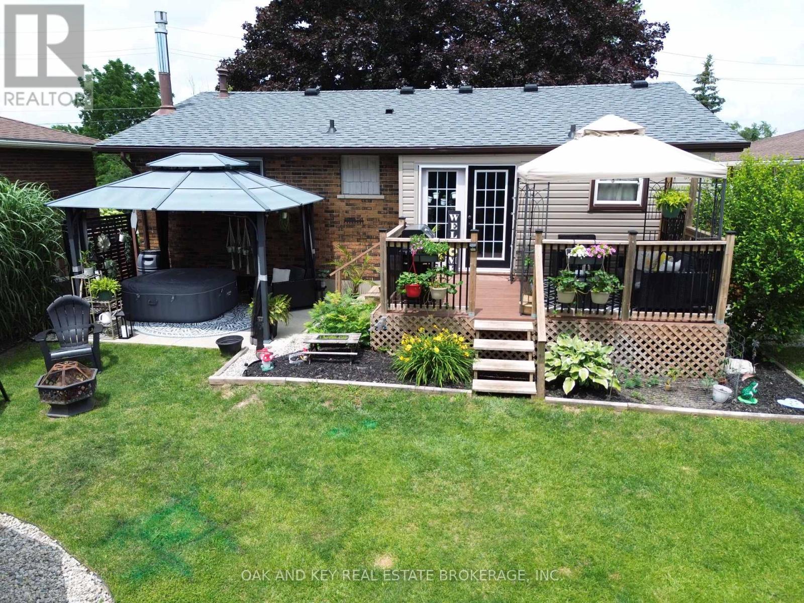 26 Sinclair Avenue Property Photo 32
