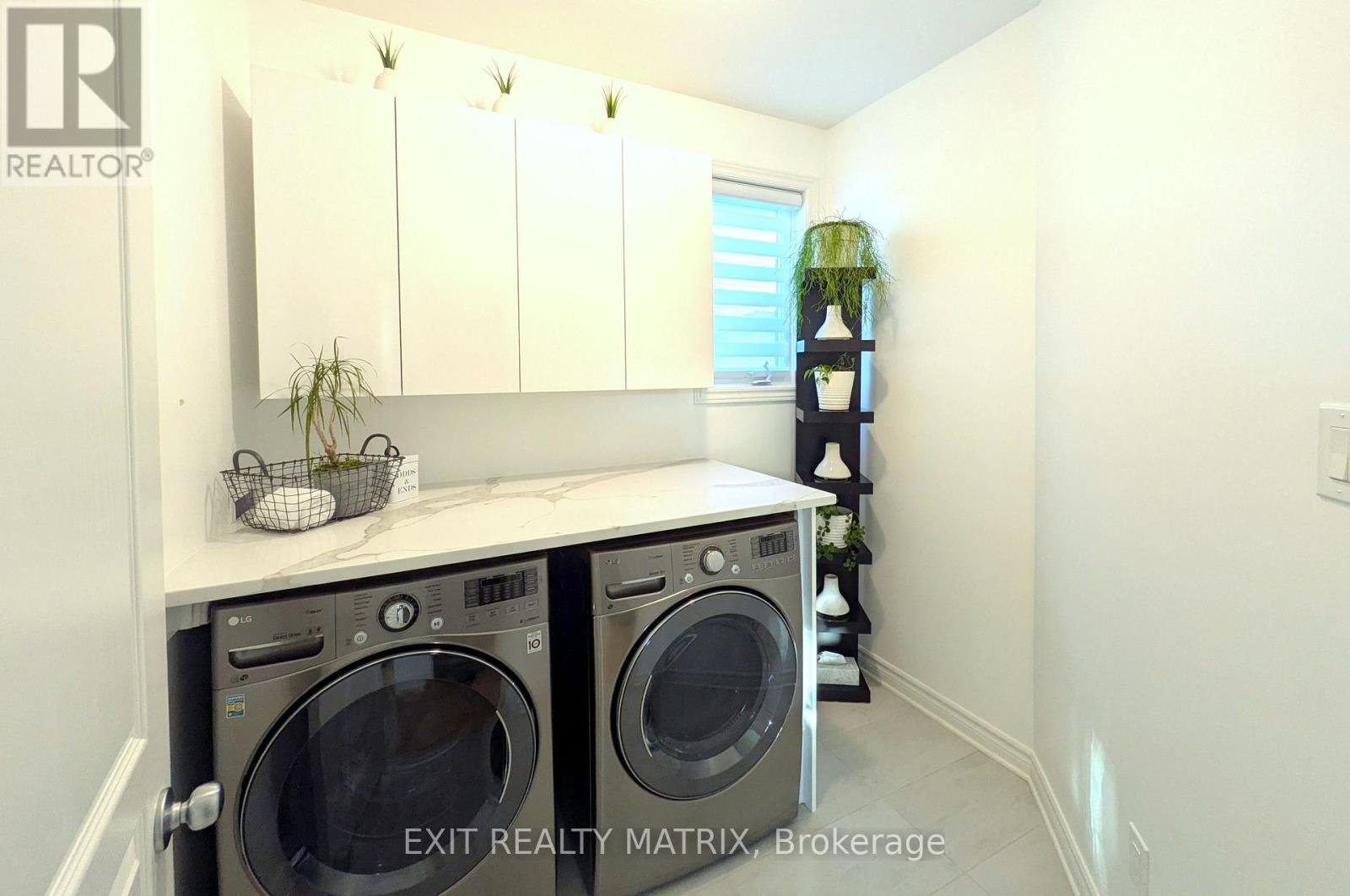 865 Cologne Street Property Photo 6