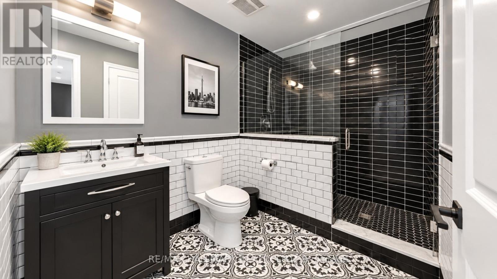 185-187 King Street E Property Photo 4