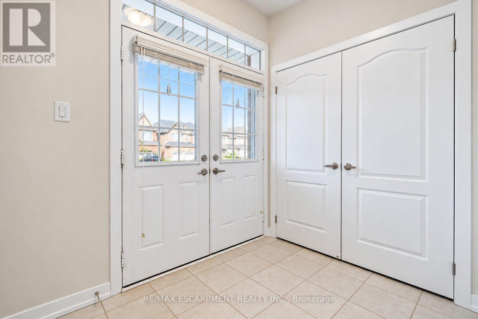 92 Longboat Run W Property Photo 19