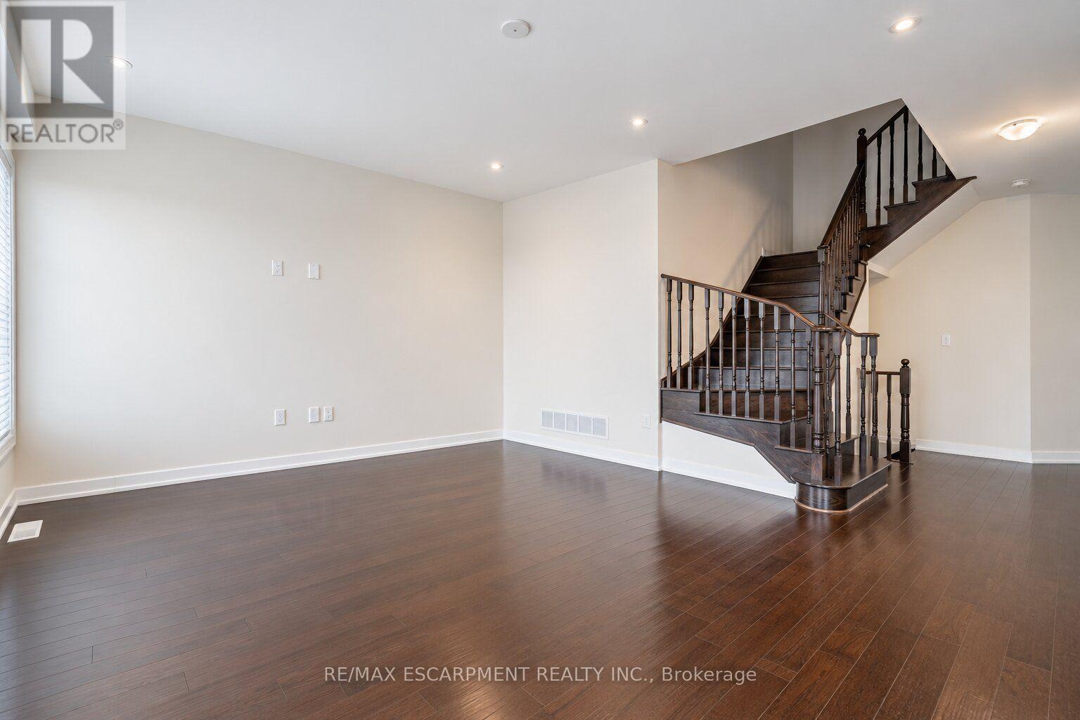 92 Longboat Run W Property Photo 30