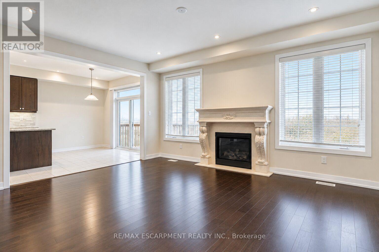 92 Longboat Run W Property Photo 32