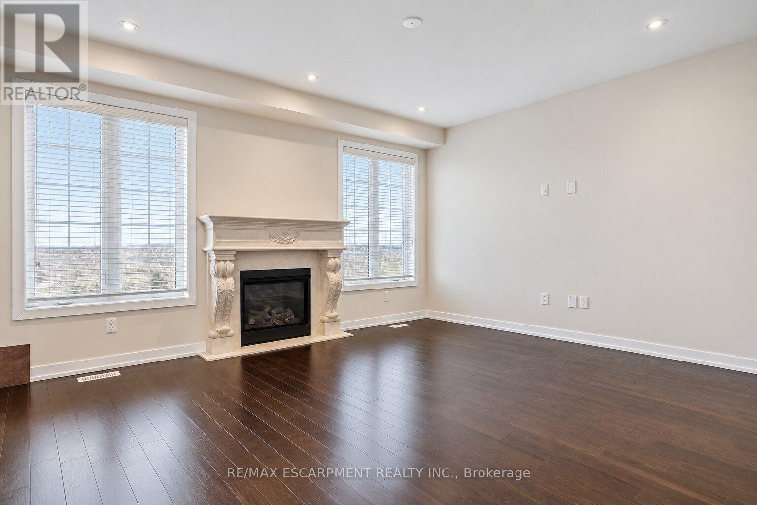 92 Longboat Run W Property Photo 33
