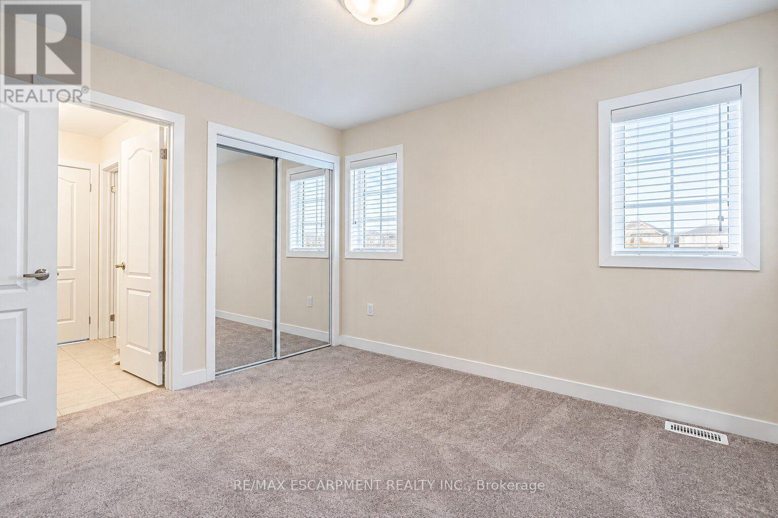 92 Longboat Run W Property Photo 44