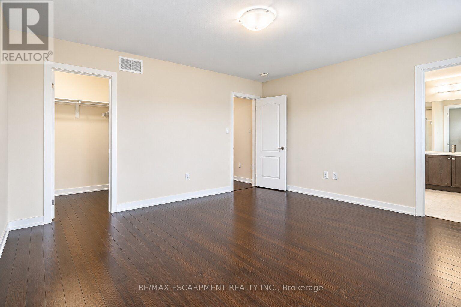 92 Longboat Run W Property Photo 48