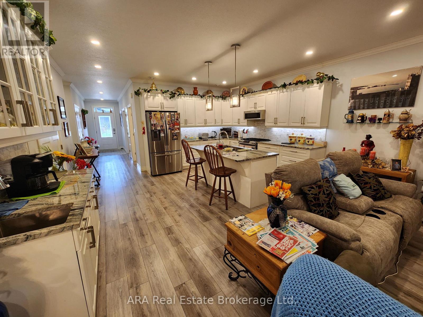 30 - 410 Ridge Road Property Photo 6