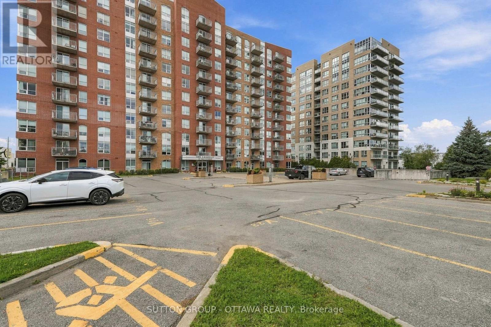 802 - 120 Grant Carman Drive Property Photo 4